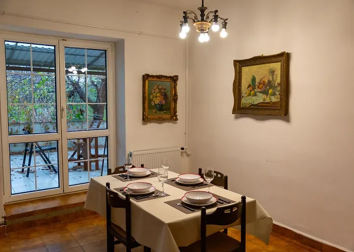 Terrace 10min From Termal Bath דירה